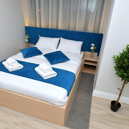President Aparthotel Čačak Buitenkant foto