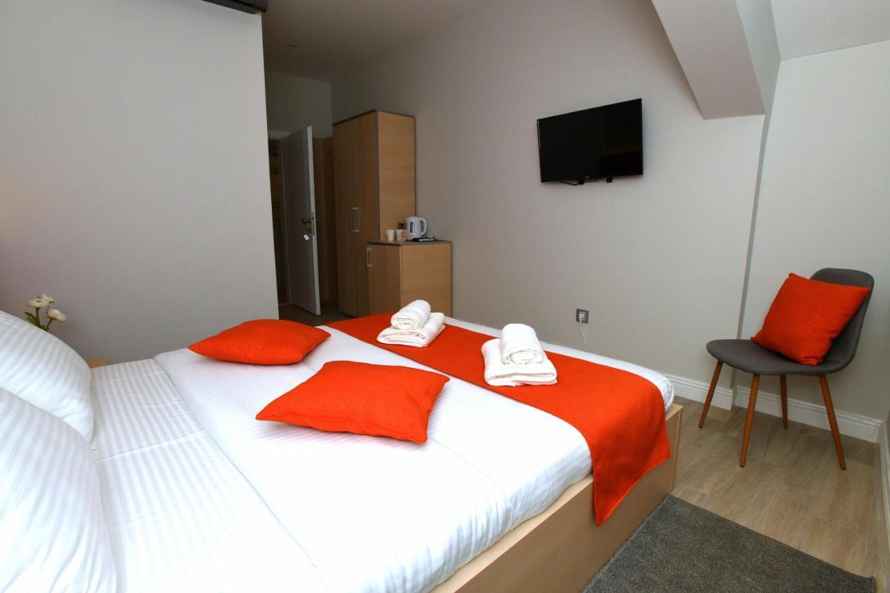 President Aparthotel Čačak Buitenkant foto