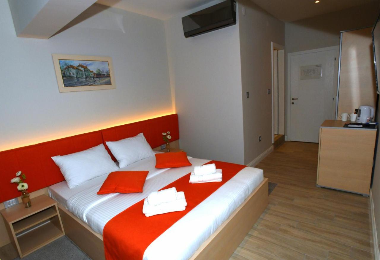 President Aparthotel Čačak Buitenkant foto