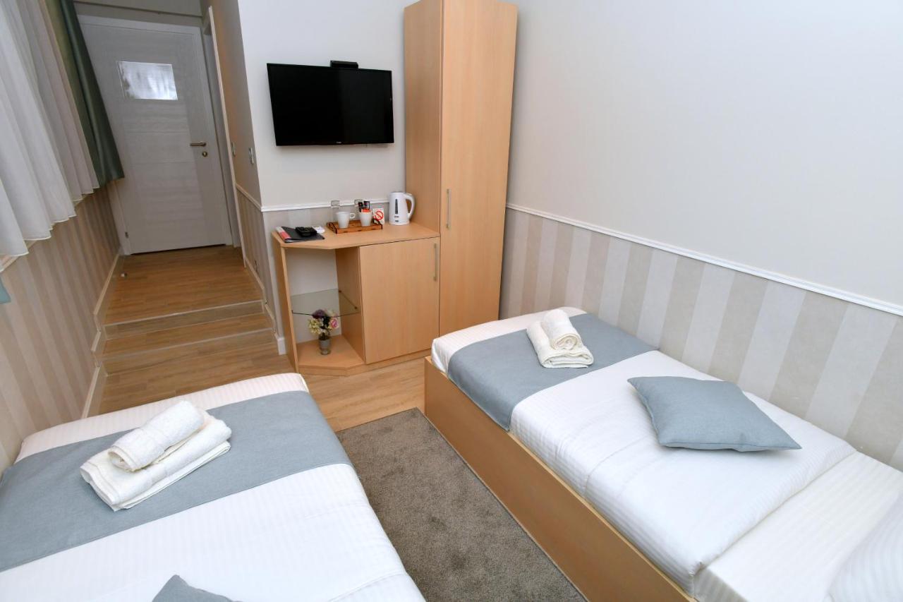 President Aparthotel Čačak Buitenkant foto