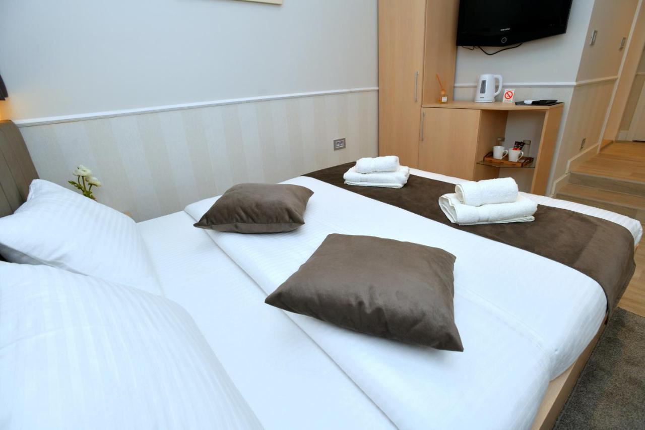 President Aparthotel Čačak Buitenkant foto